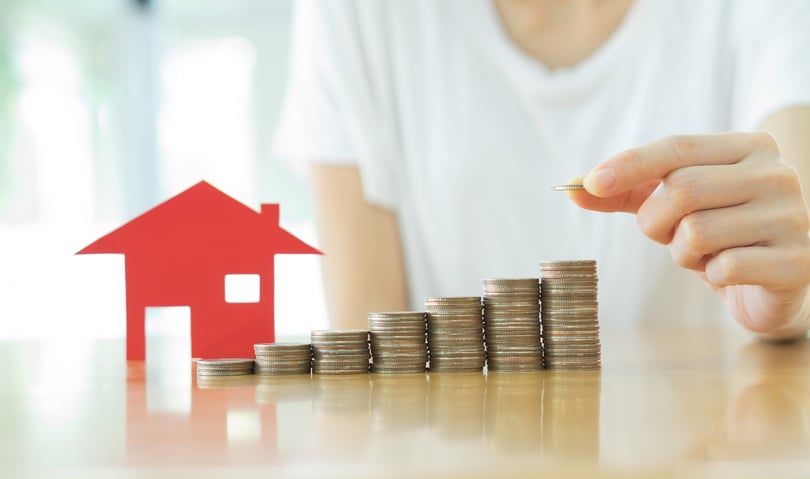 How Does Property Value Determine When to Buy or Sell?